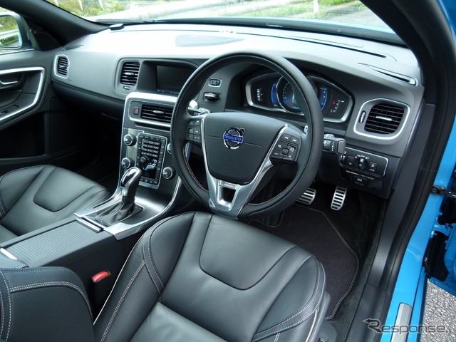 ボルボS60 T6 AWD RーDESIGN