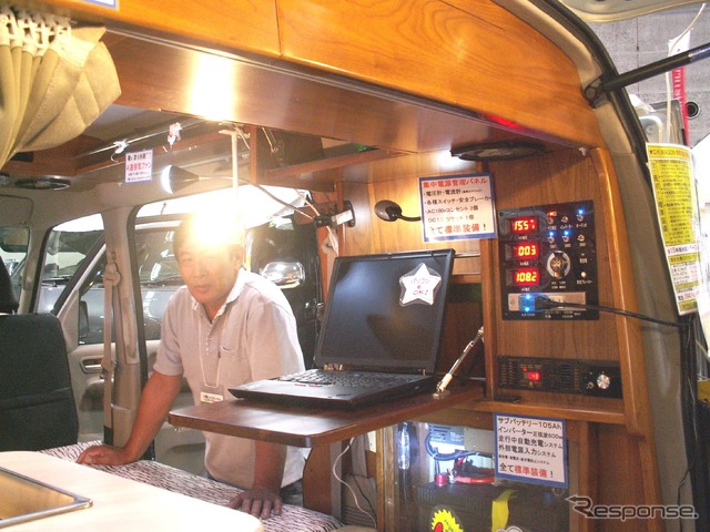 ＯＫワゴン　家具職人による内装