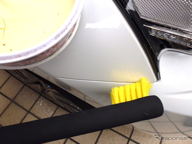 2WAYぶらしでワックスがけ