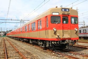 車両撮影会では8000系の動態保存車8111号編成も展示される。