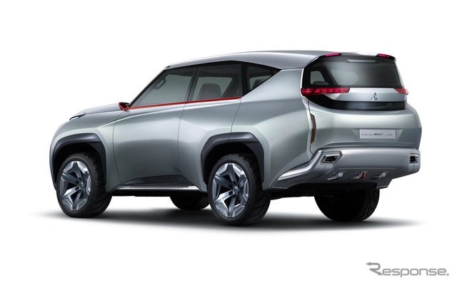 パジェロの次期モデルを示唆する『ミツビシ コンセプト GC-PHEV』
