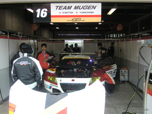 GT300クラスのポイント首位#16 CR-Zは予選3位。