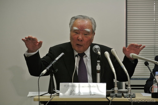 スズキ 鈴木修会長兼社長