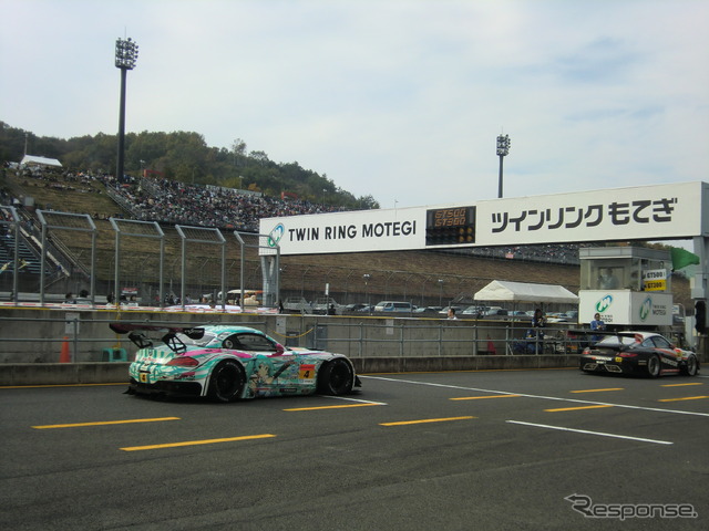 #4 BMWは予選7位から決勝4位までポジションアップ。