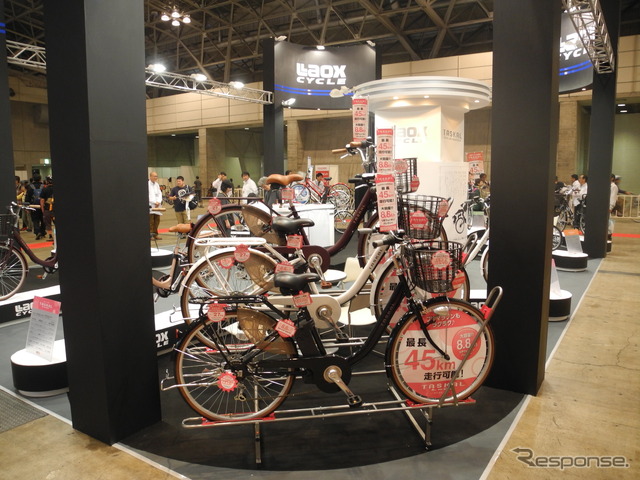 ラオックスが製造する電動アシスト自転車「TASKAL」（サイクルモード2013）