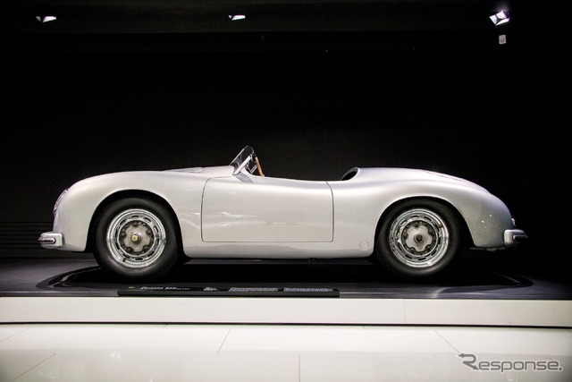 ポルシェ 911 50周年 記念展示(ポルシェミュージアム)