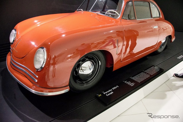 ポルシェ 911 50周年 記念展示(ポルシェミュージアム)