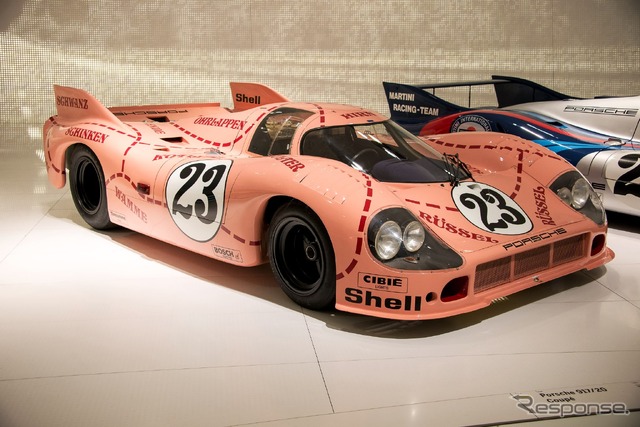 ポルシェ 911 50周年記念展示(ポルシェミュージアム)
