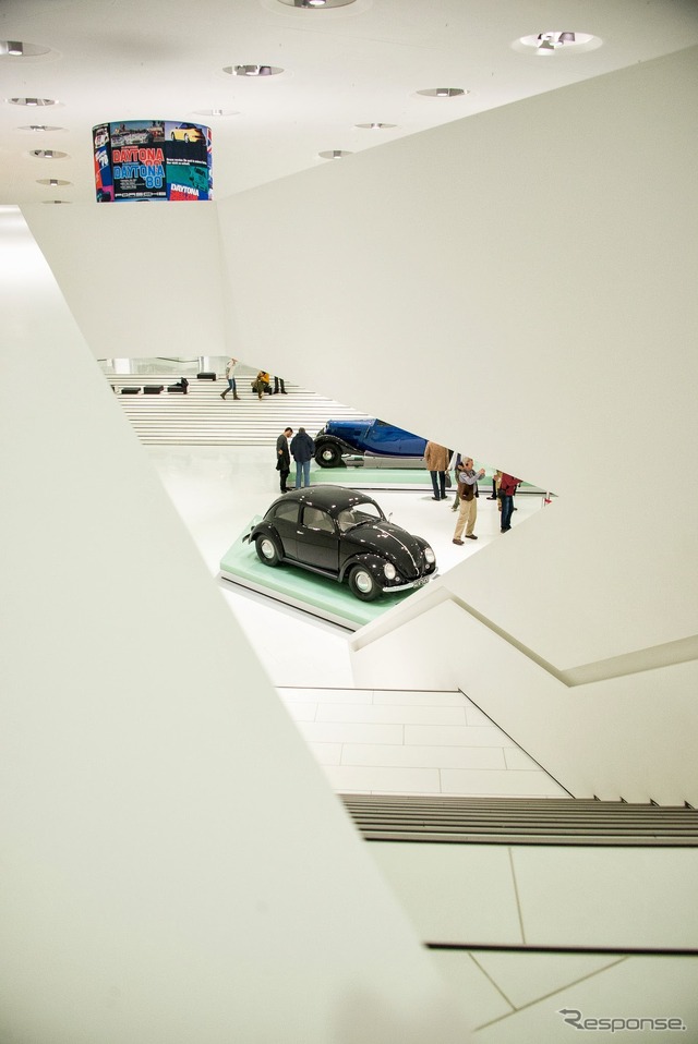 ポルシェ 911 50周年記念展示(ポルシェミュージアム)