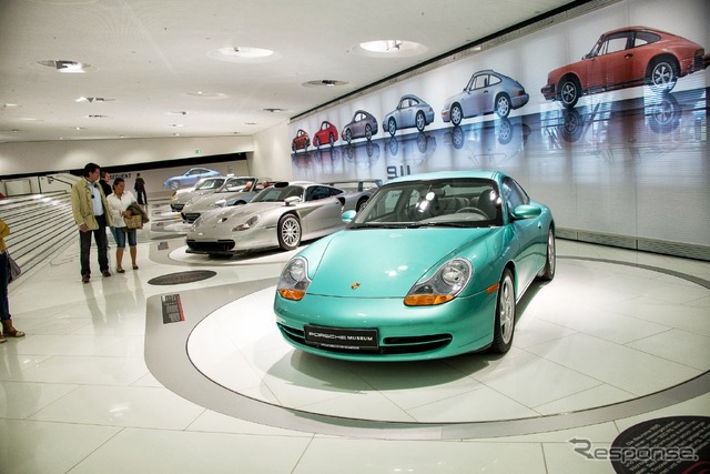 ポルシェ 911 50周年記念展示(ポルシェミュージアム)