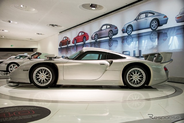 ポルシェ 911 50周年記念展示(ポルシェミュージアム)