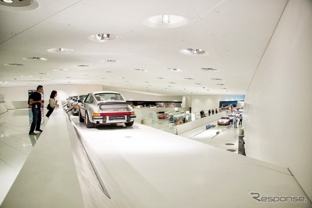 ポルシェ 911 50周年記念展示(ポルシェミュージアム)
