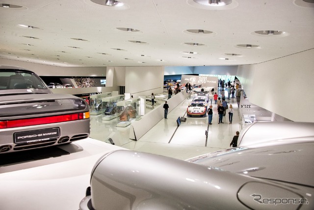 ポルシェ 911 50周年記念展示(ポルシェミュージアム)