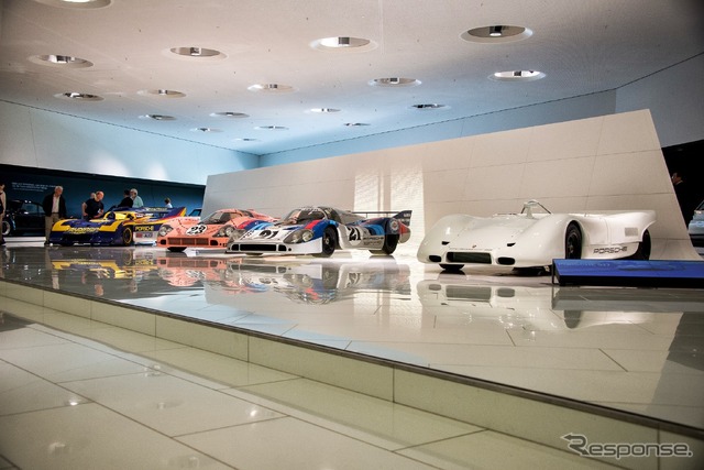ポルシェ 911 50周年記念展示(ポルシェミュージアム)