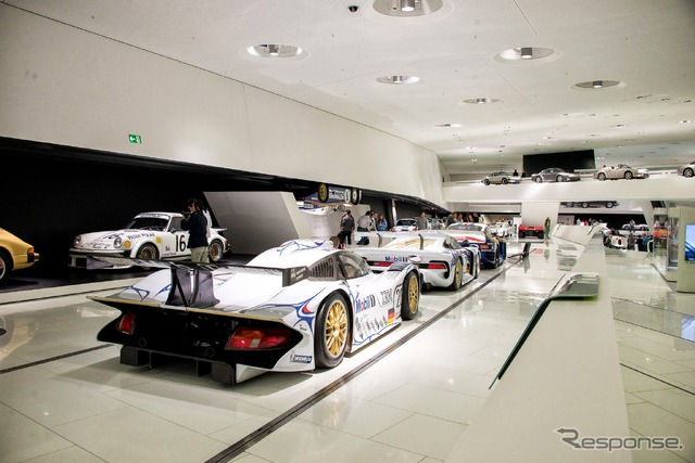 ポルシェ 911 50周年記念展示(ポルシェミュージアム)