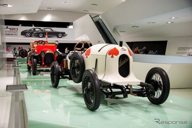 ポルシェ 911 50周年記念展示(ポルシェミュージアム)
