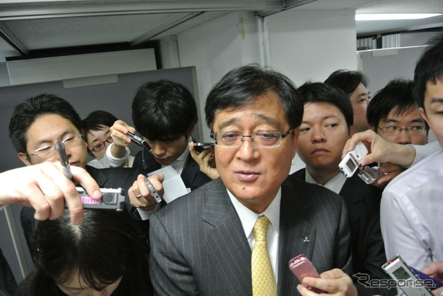 三菱自動車 益子修社長