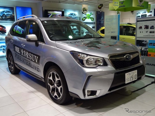 スバルビル 新宿ショールームに展示された5大陸10万kmを走破した実車「フォレスターXT」