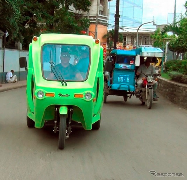 フィリピンで運行中のE-trike・ペコロ