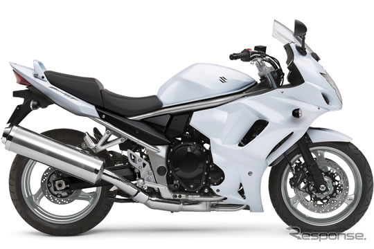 スズキ、大型ロードスポーツ バンディット1250F ABS に新色追加