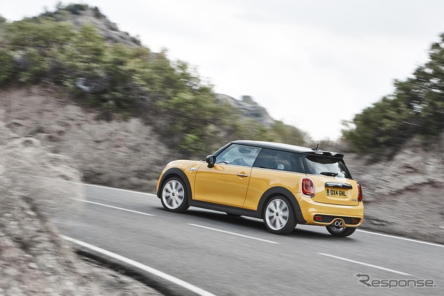 新型 MINI ハッチバック