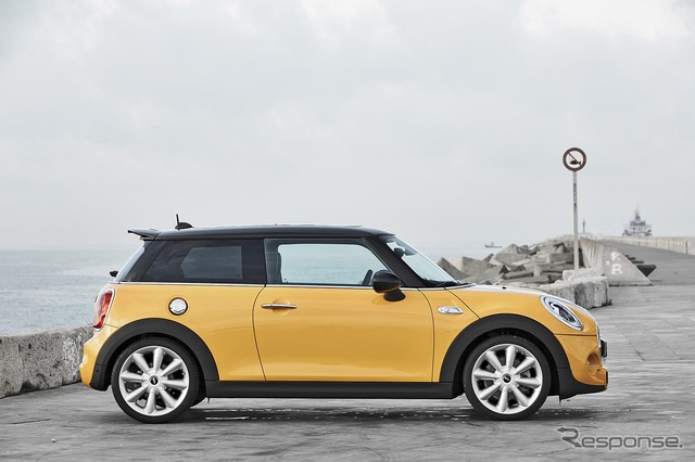 新型 MINI ハッチバック