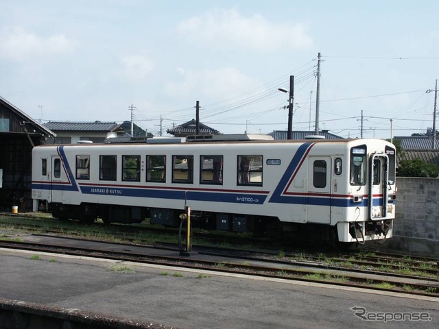 茨城交通時代のキハ37100形（キハ37100-03）。