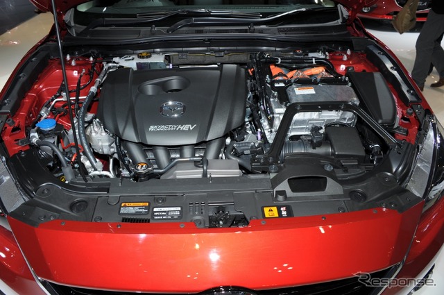 MAZDA 3 SKYACTIV-CNG CONCEPT（東京モーターショー13）