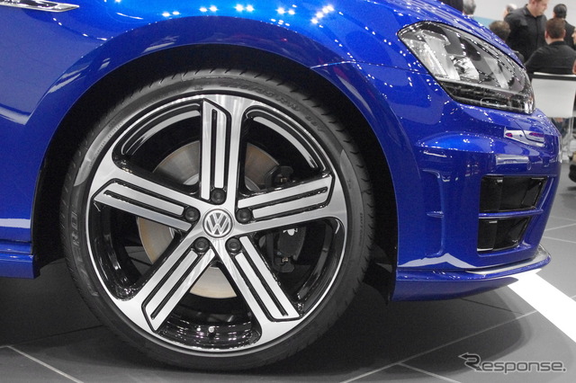 VW ゴルフR(東京モーターショー13)