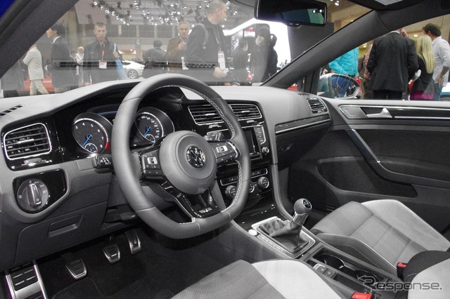 VW ゴルフR(東京モーターショー13)