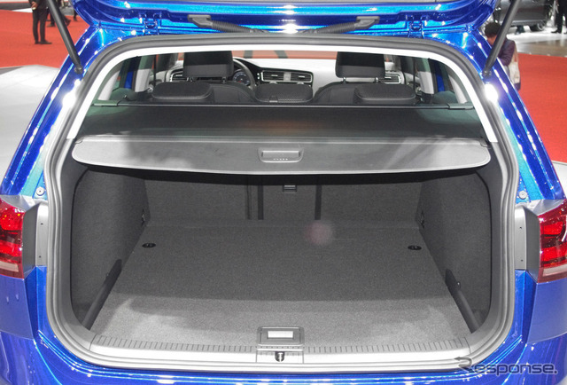 VW ゴルフヴァリアント Rライン(東京モーターショー13)