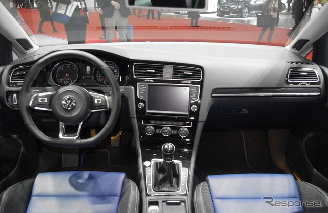 VW ゴルフヴァリアント Rライン(東京モーターショー13)