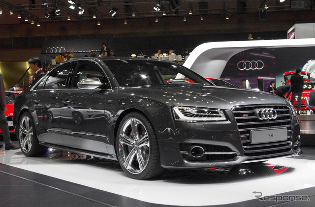 アウディ S8(東京モーターショー13)
