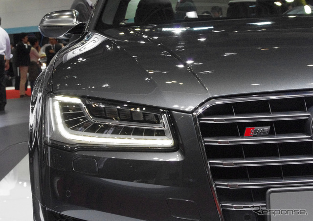アウディ S8(東京モーターショー13)