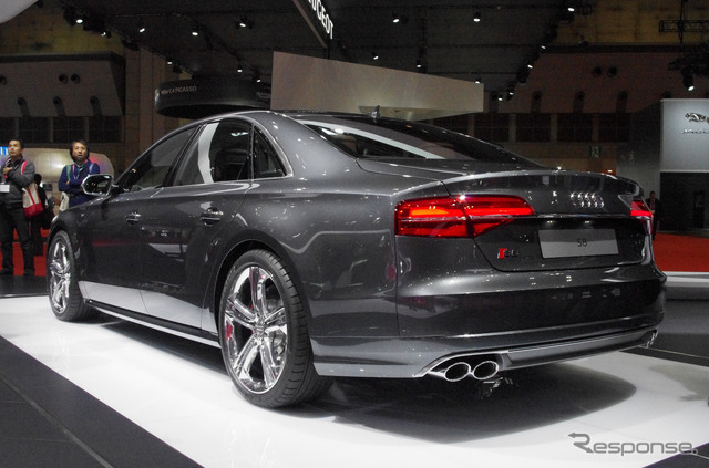 アウディ S8(東京モーターショー13)