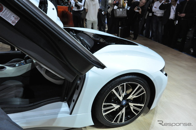 BMWプレスカンファレンス(ロサンゼルスモーターショー13)