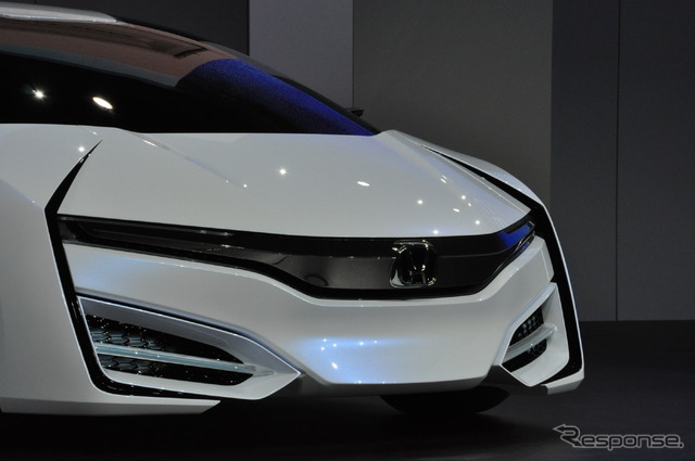 ホンダのプレスカンファレンス(ロサンゼルスモーターショー13)