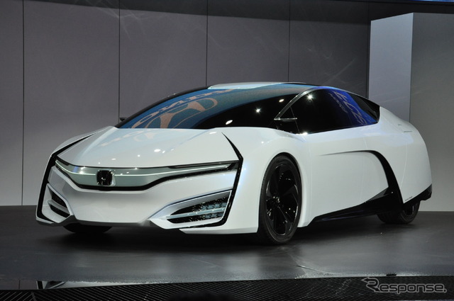 ホンダのプレスカンファレンス(ロサンゼルスモーターショー13)