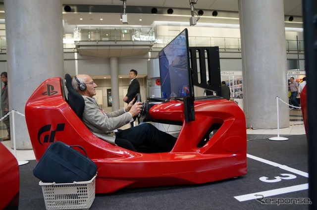 東京モーターショー2013、発売前のグランツーリスモ6を体験できる「グランツーリスモ」ブース
