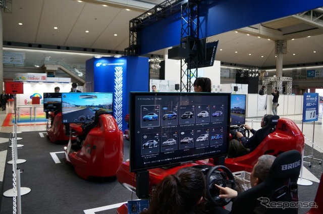東京モーターショー2013、発売前のグランツーリスモ6を体験できる「グランツーリスモ」ブース