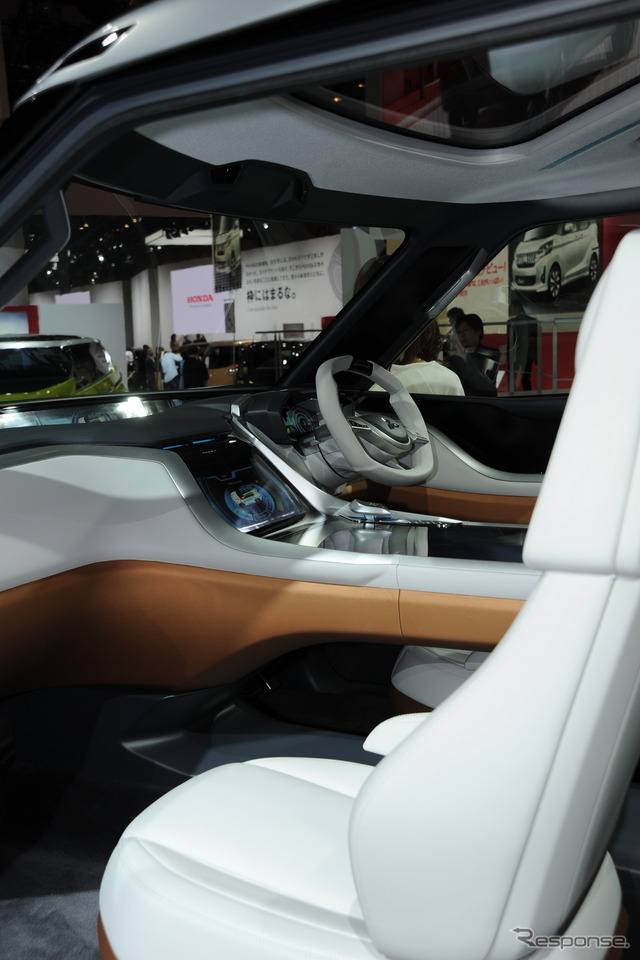 三菱 コンセプト GC-PHEV(東京モーターショー13)
