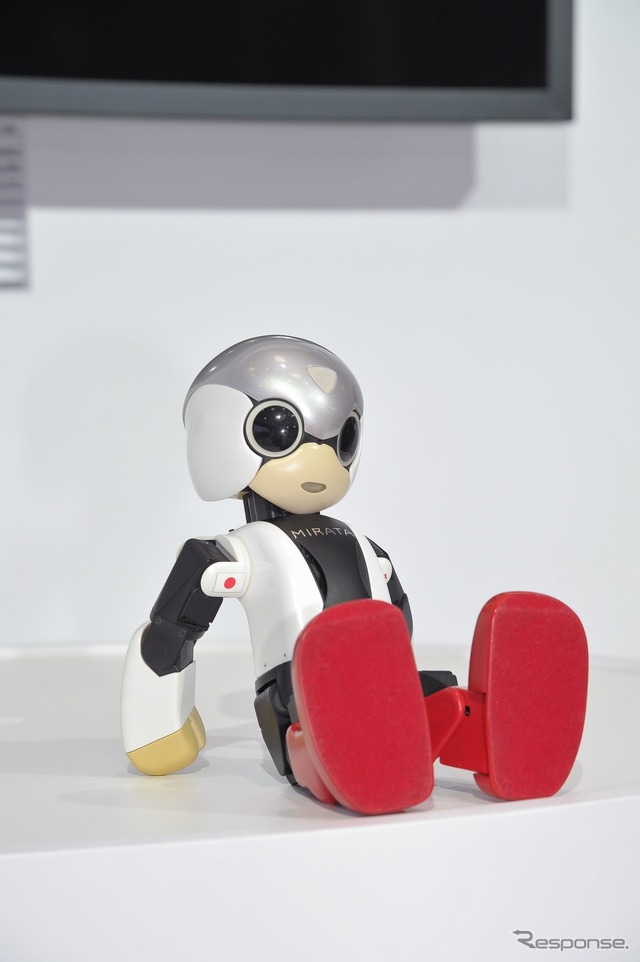 【東京モーターショー13】ロボット宇宙飛行士「キロボ」の地上クルー、「ミラタ」登場
