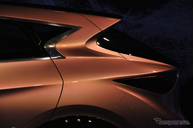 インフィニティ Q30