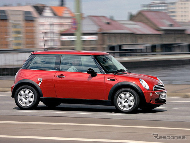 MINIに個性の3仕様…Seven、Park Lane、Checkmate