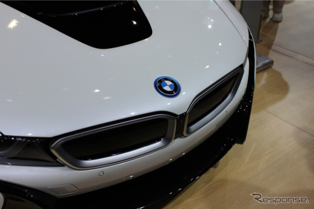 BMW i8