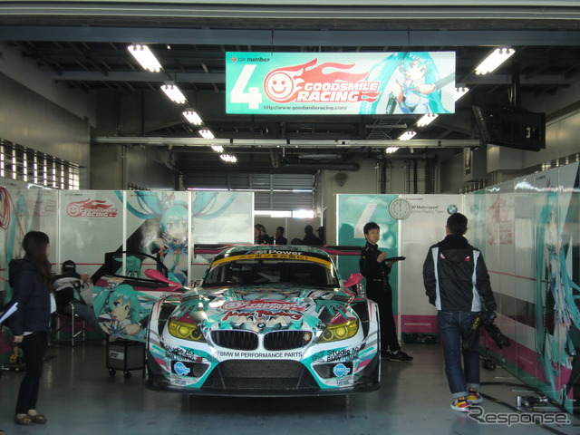 GT300第2レースで3位に入った#4 BMW。