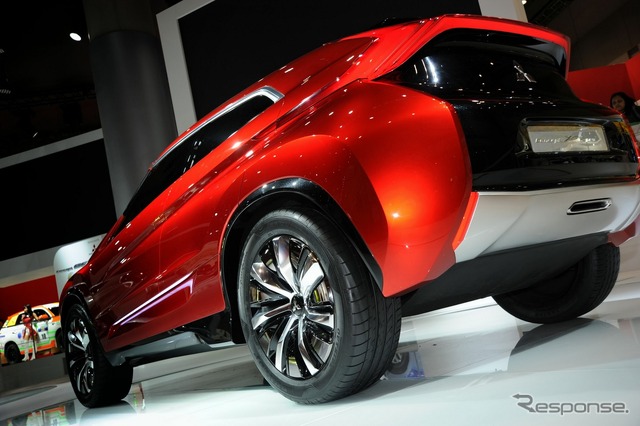 三菱 コンセプト XR-PHEV(東京モーターショー)