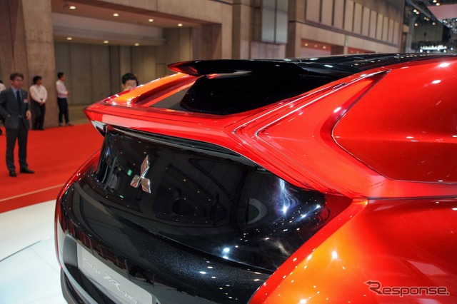 三菱 コンセプト XR-PHEV(東京モーターショー)