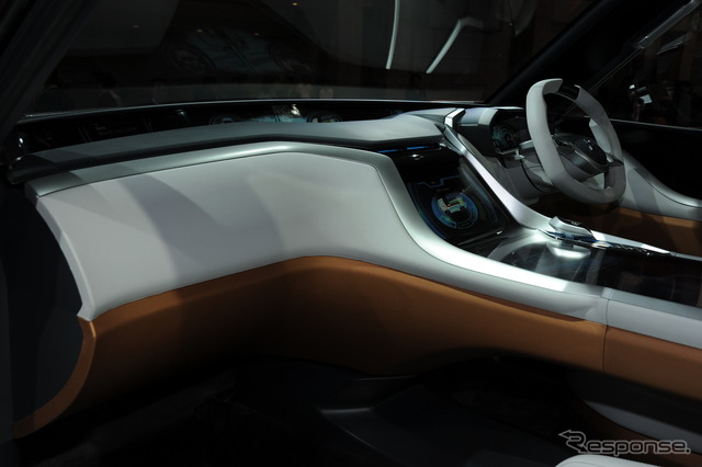 三菱 コンセプト GC-PHEV(東京モーターショー13)