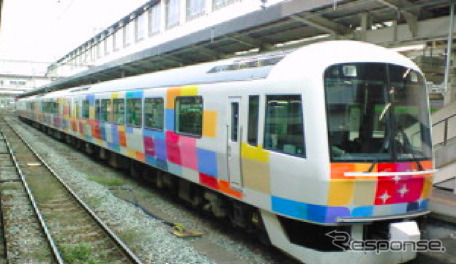 485系700番台「きらきらうえつ」。12月31日と1月1日に新潟～弥彦間で運転される臨時快速『きらきら行く年』『きらきら来る年』で使用される。